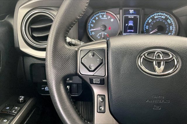 Used 2017 Toyota Tacoma TRD Off-Road AWD/4WD image 21