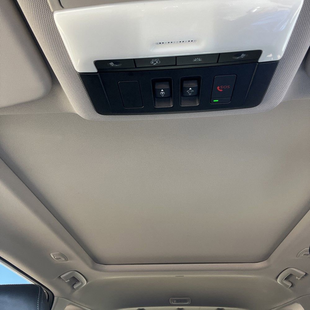 Used 2023 Nissan Rogue Platinum w/ Platinum Premium Package image 17