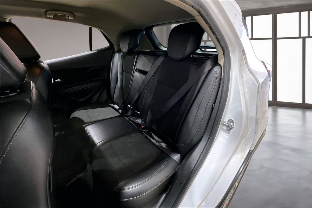 Used 2019 Buick Encore Preferred AWD/4WD image 22