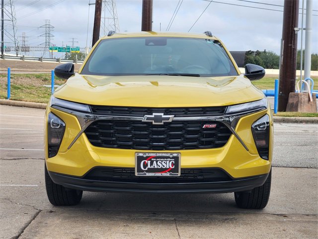 Used 2025 Chevrolet Trax RS w/ Driver Confidence Package video 2