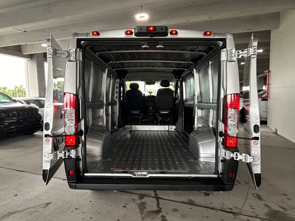 Used 2025 RAM ProMaster 2500 image 32