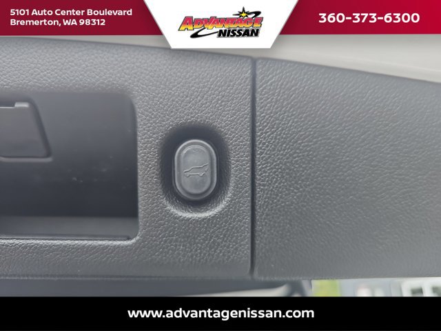 Used 2018 GMC Yukon SLE image 25