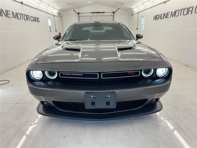 Used 2018 Dodge Challenger R/T Scat Pack w/ Dynamics Package RWD image 2