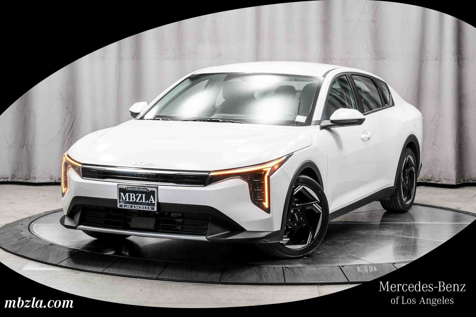 Used 2025 Kia K4 EX FWD image 1