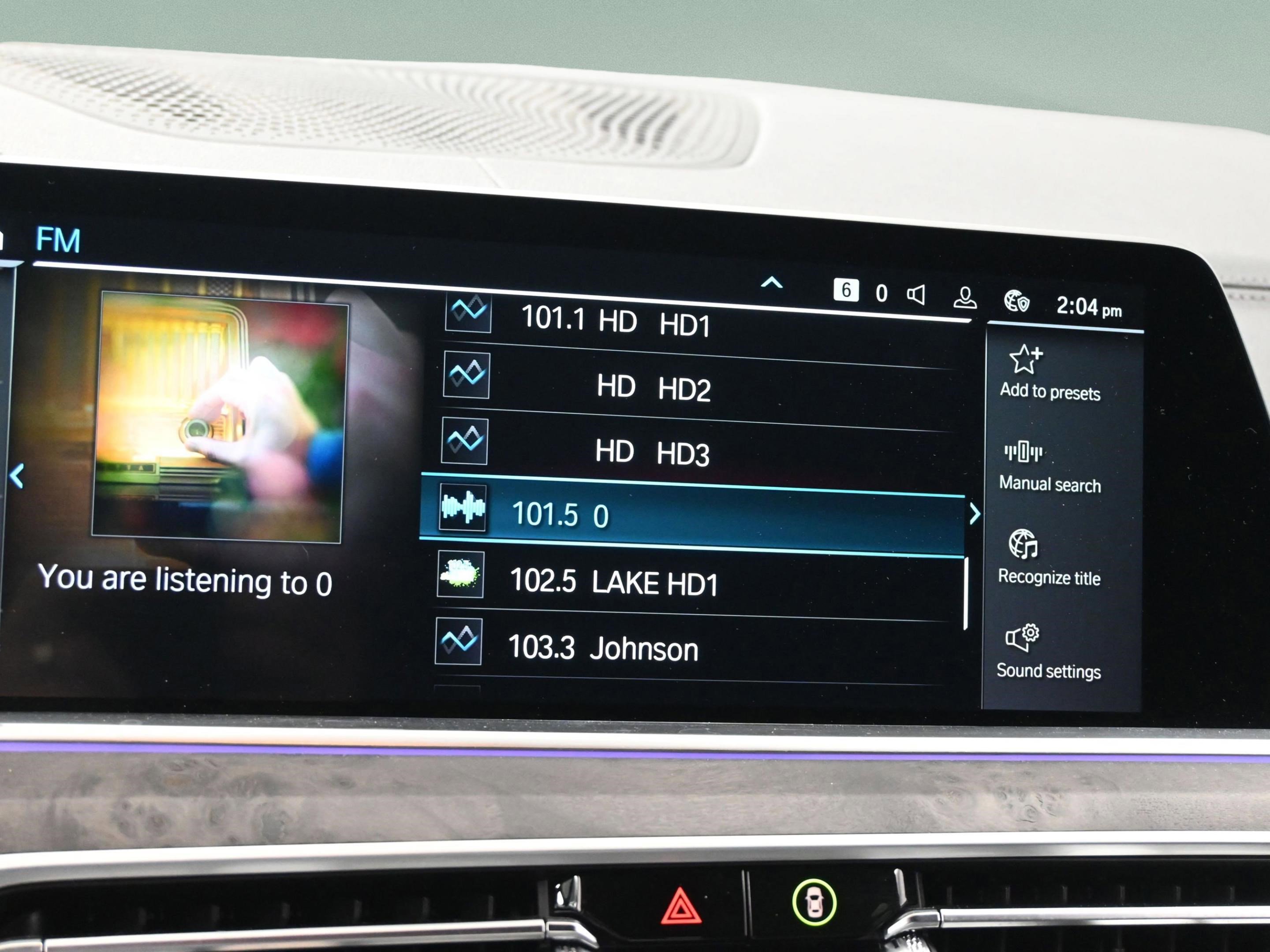 Used 2022 BMW X5 xDrive45e w/ Parking Assistance Package image 29