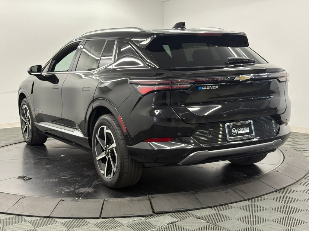 Used 2024 Chevrolet Equinox EV LT FWD image 12