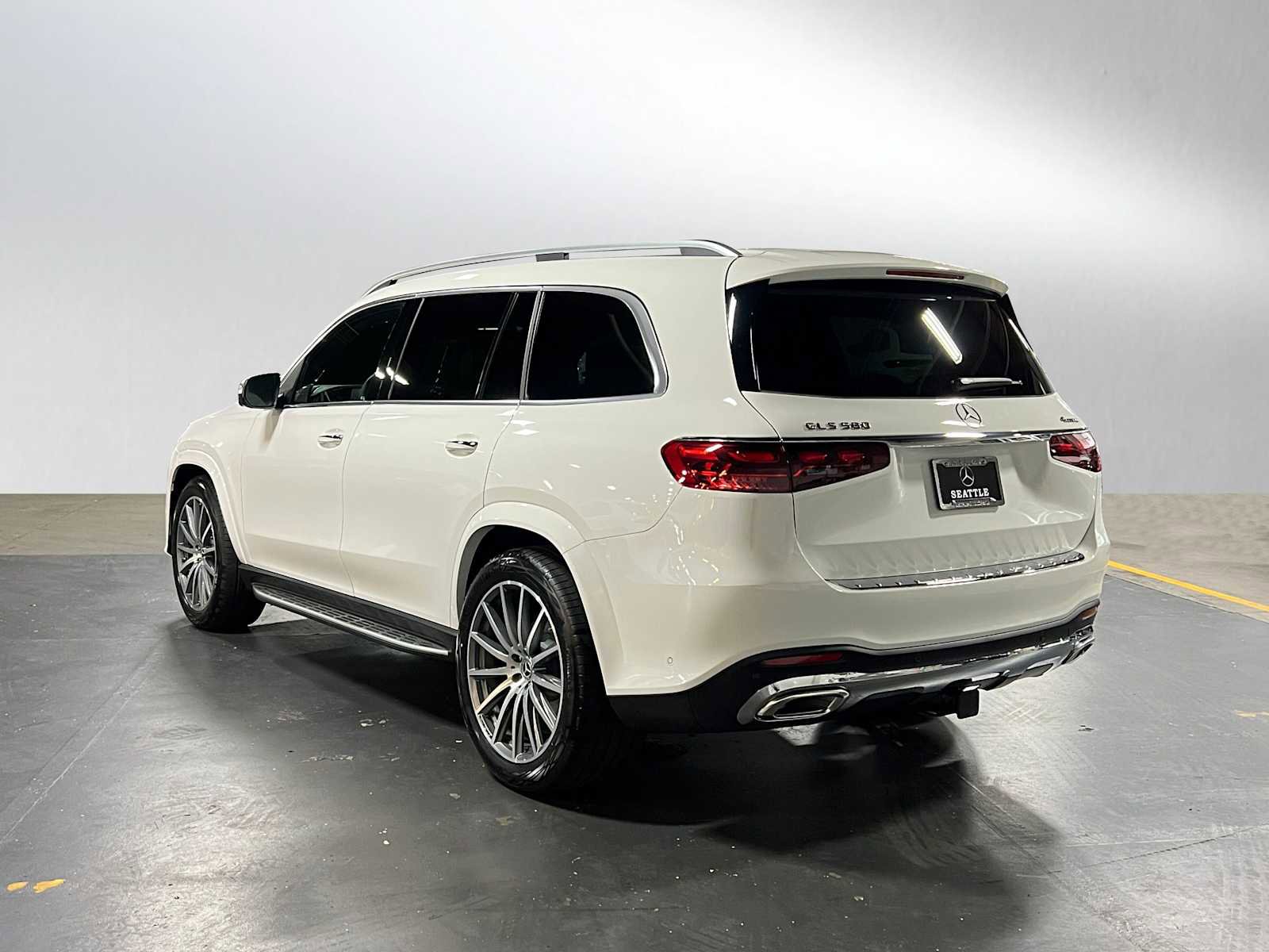 New 2025 Mercedes-Benz GLS 580 4MATIC image 5