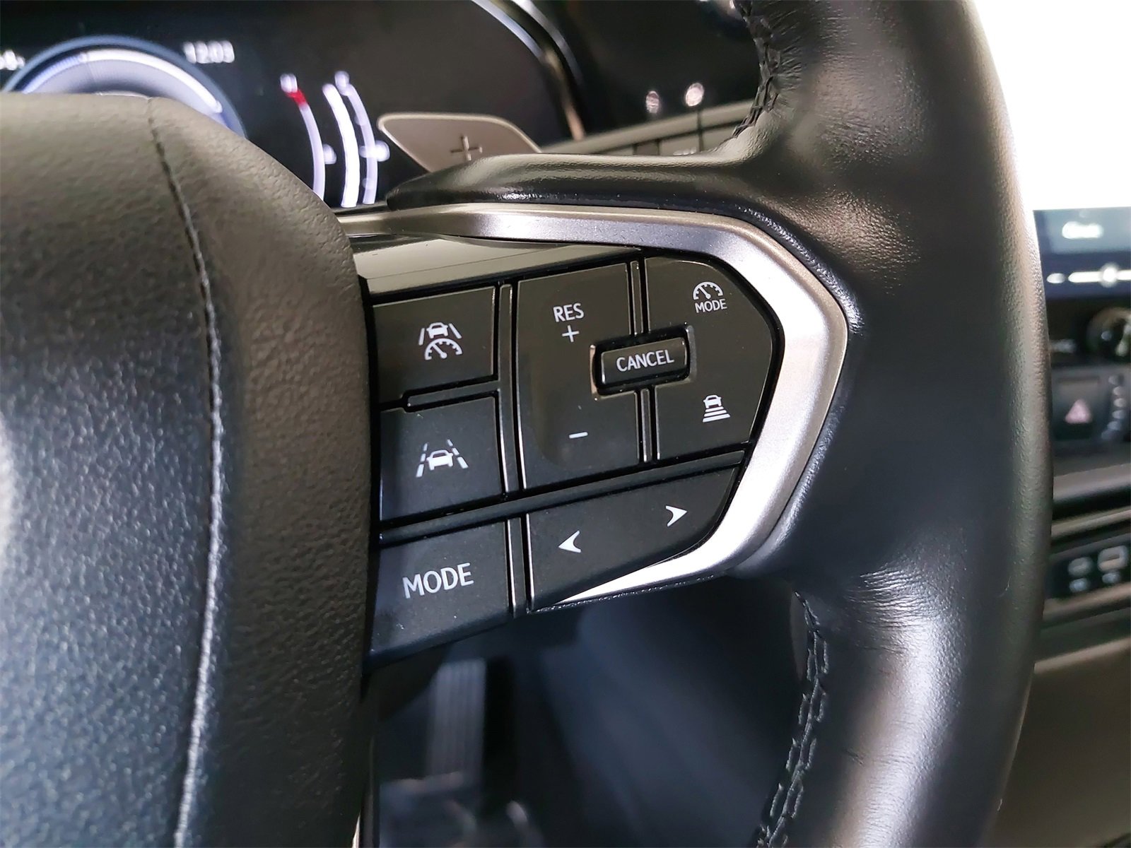 Used 2025 Lexus NX 350h AWD w/ Premium Package image 19