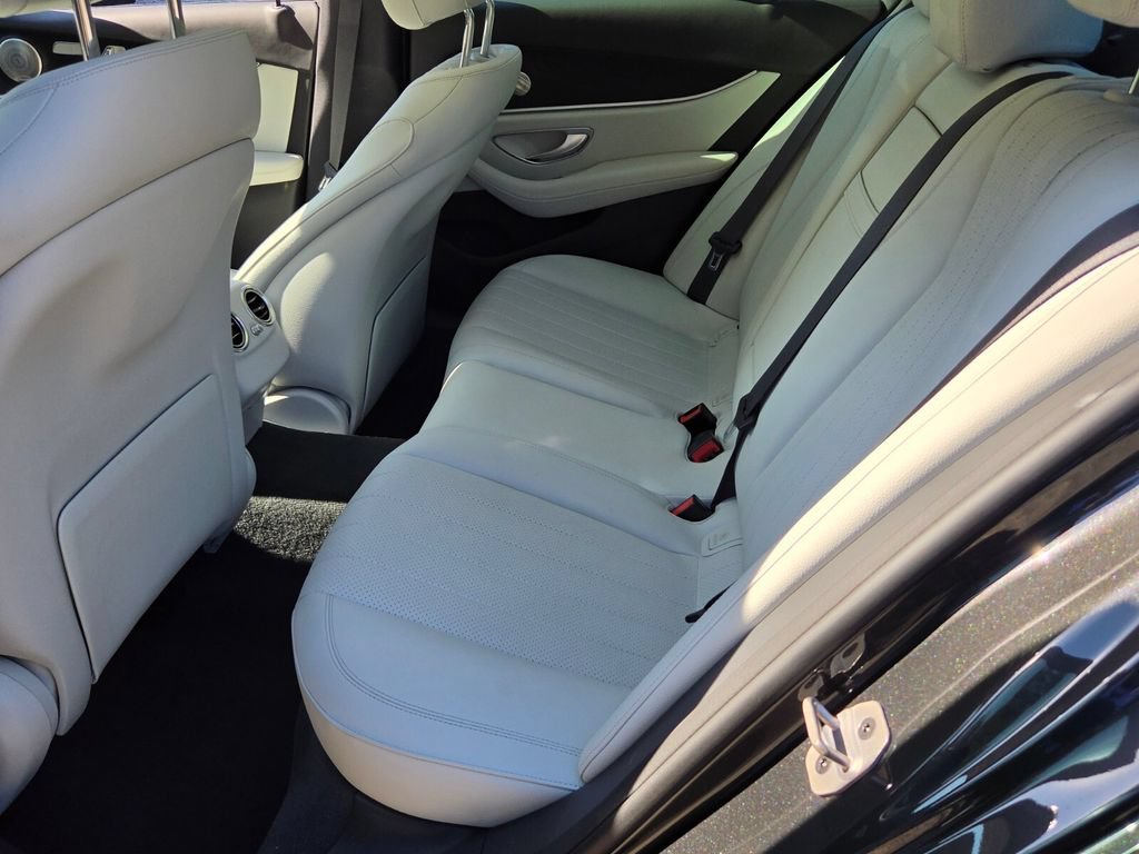 Used 2023 Mercedes-Benz E 450 4MATIC Sedan image 12