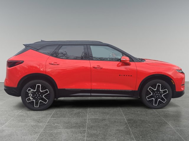 Certified 2025 Chevrolet Blazer RS w/ Driver Confidence II Package image 6