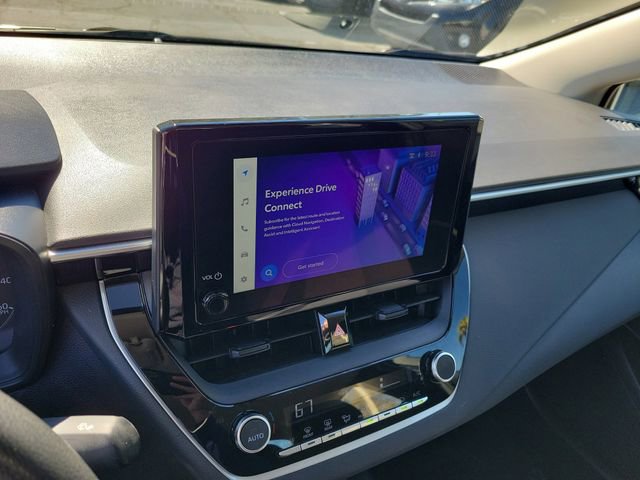 Used 2025 Toyota Corolla LE image 18