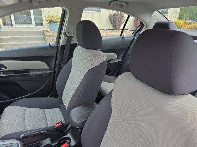 Used 2014 Chevrolet Cruze LS image 18