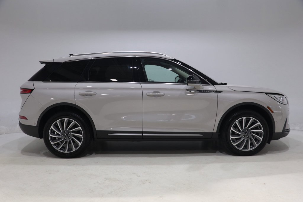 Used 2023 Lincoln Corsair Reserve w/ Equipment Group 202A AWD/4WD image 18