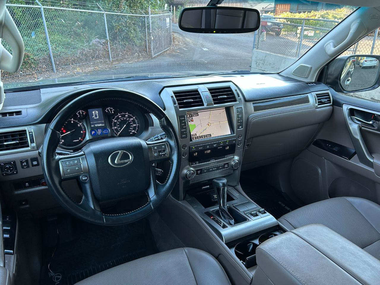 Used 2018 Lexus GX 460 w/ Navigation Package AWD/4WD image 15