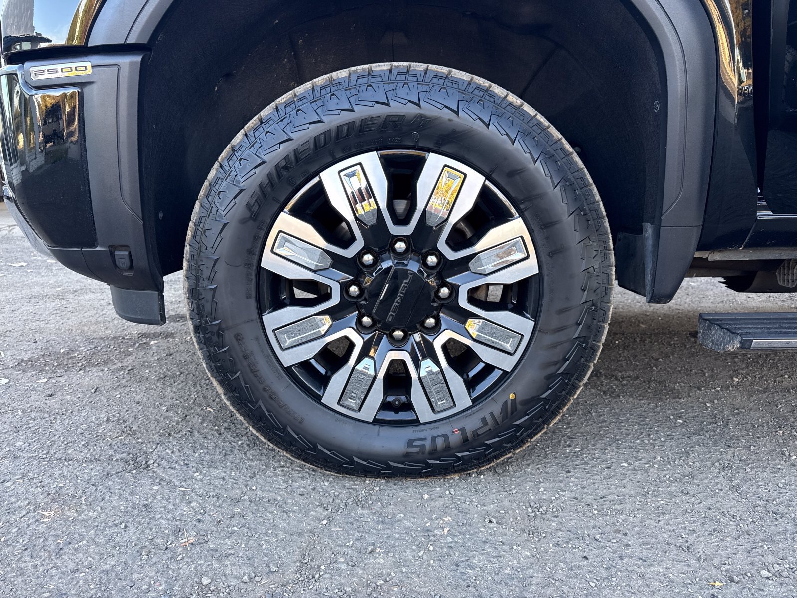 Used 2024 GMC Sierra 2500 Denali w/ Denali Reserve Package AWD/4WD image 27
