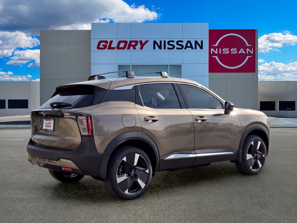 New 2026 Nissan Kicks SR w/ Cold Weather Package FWD image 3