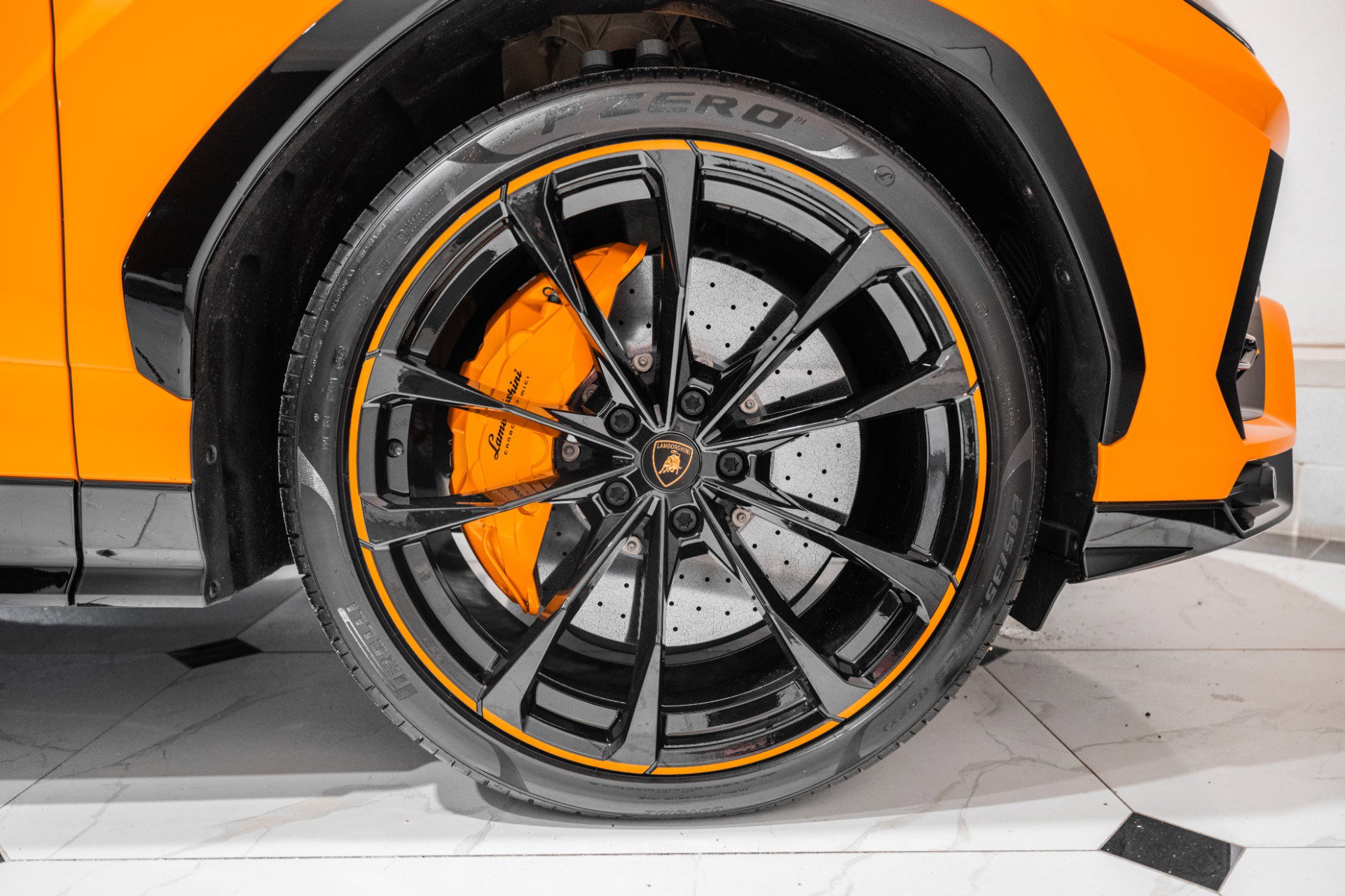 Used 2022 Lamborghini Urus image 16