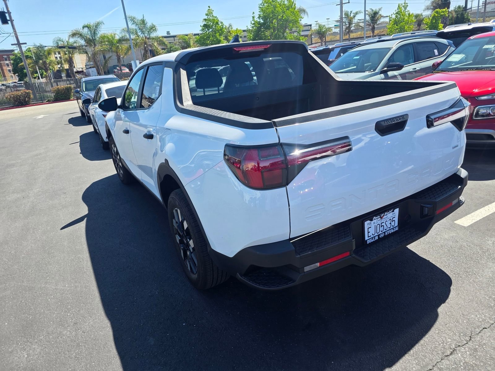 Certified 2025 Hyundai Santa Cruz SE image 5