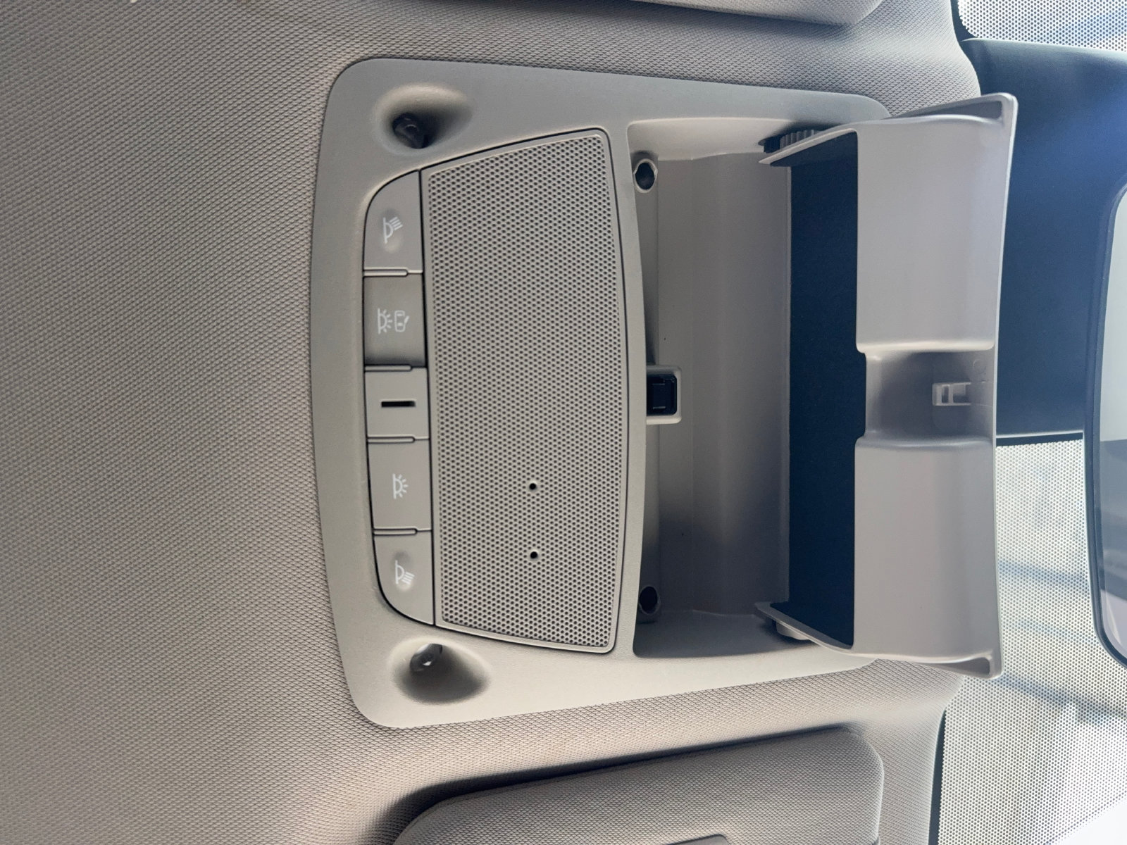 Used 2019 Nissan Rogue S w/ Special Edition Package FWD image 28