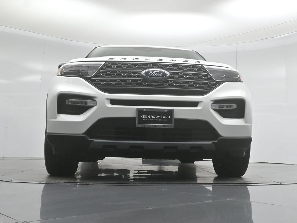 Used 2023 Ford Explorer XLT w/ Equipment Group 202A RWD image 44