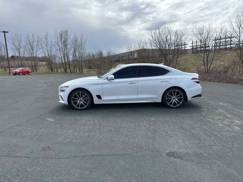 Used 2022 Genesis G70 3.3T image 4