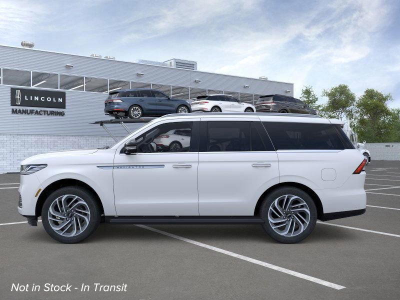 New 2026 Lincoln Navigator Premiere image 3