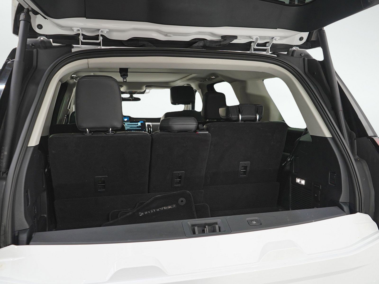 Used 2025 Ford Expedition Platinum AWD/4WD image 11