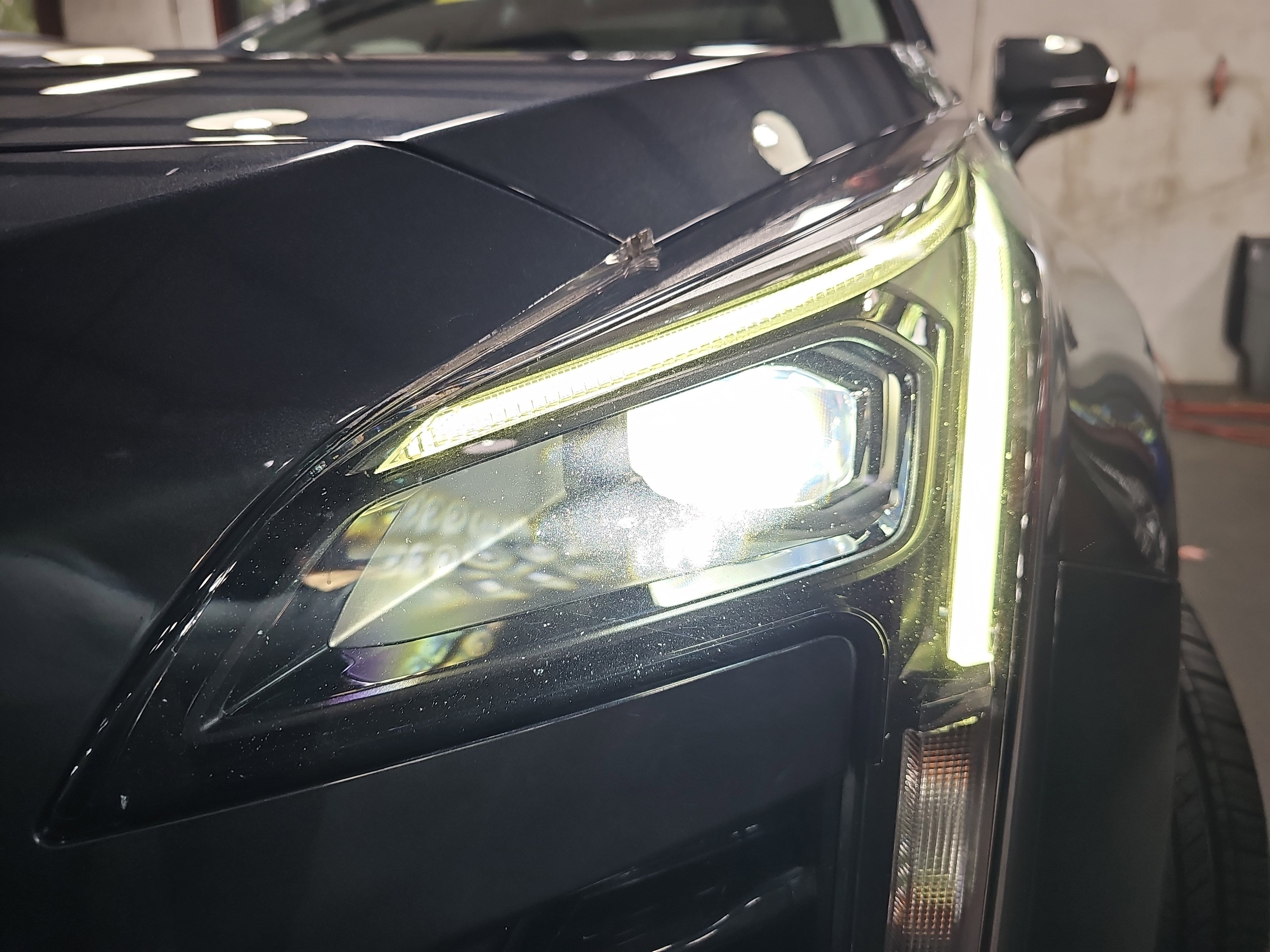 Used 2021 Cadillac XT4 Luxury w/ Cold Weather Package image 32
