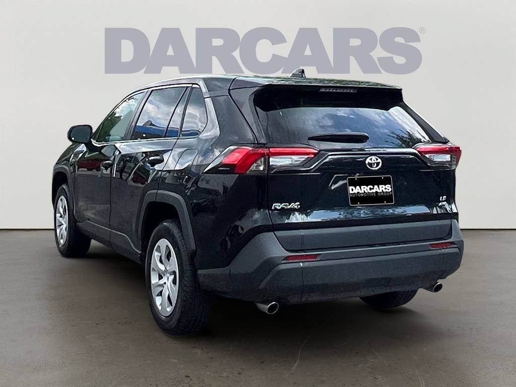 Used 2025 Toyota RAV4 LE AWD/4WD image 5