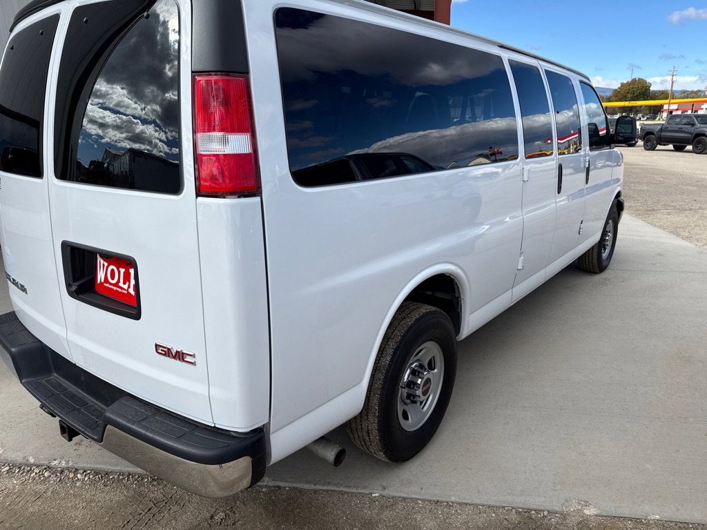 Used 2023 GMC Savana 3500 LT RWD image 7