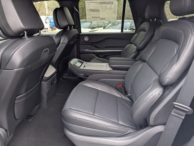 New 2026 Lincoln Navigator Reserve w/ Jet Appearance Package image 15