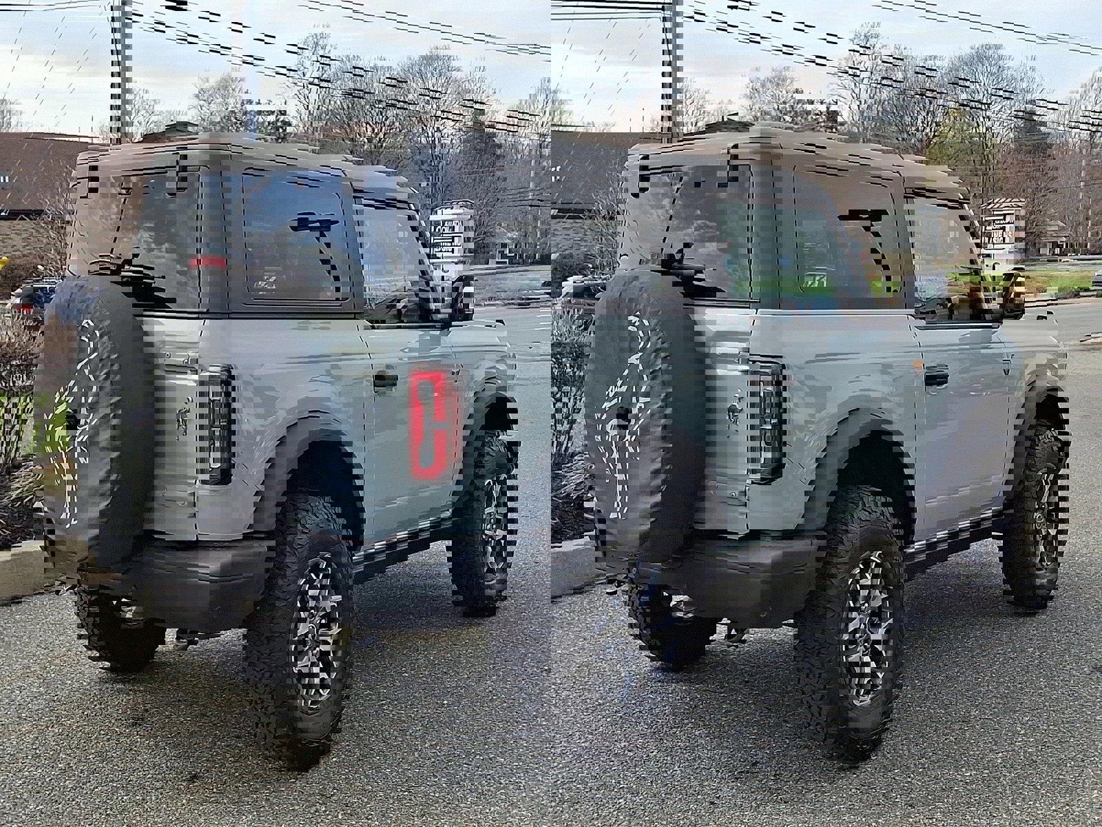 Used 2023 Ford Bronco Badlands image 4