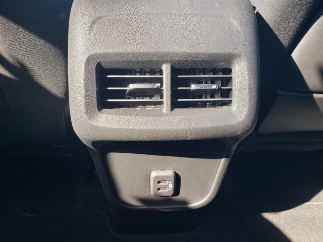 Used 2023 GMC Terrain SLE w/ Driver Convenience Package image 13