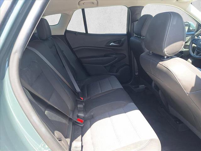 Used 2025 Chevrolet Trax LT FWD image 18