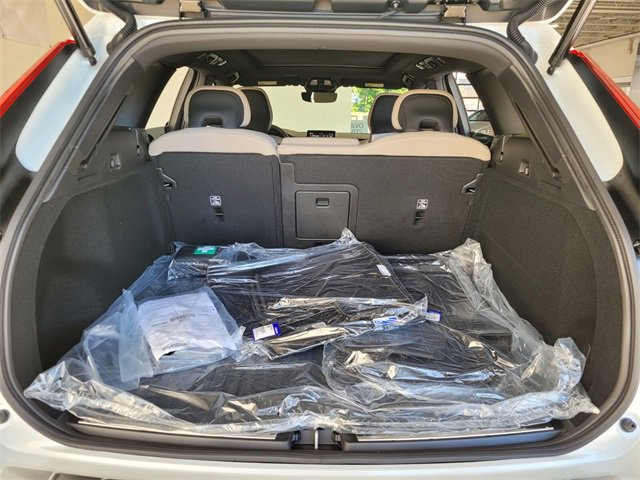 New 2026 Volvo XC60 B5 Plus w/ Protection Package Premier image 13