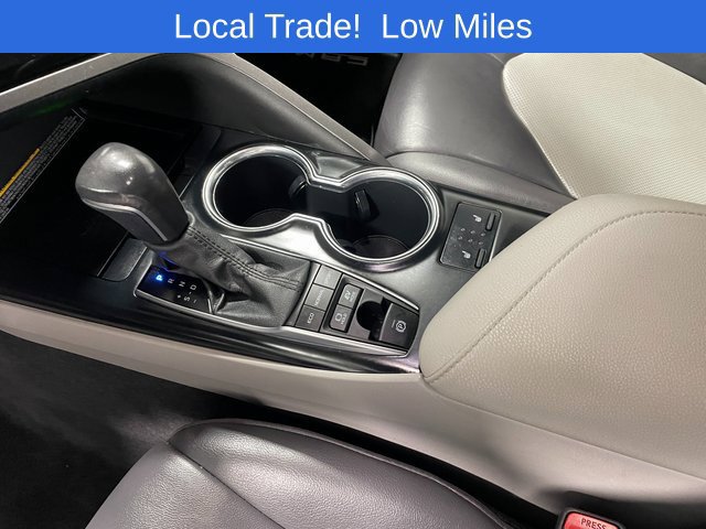 Used 2020 Toyota Camry XLE FWD image 17