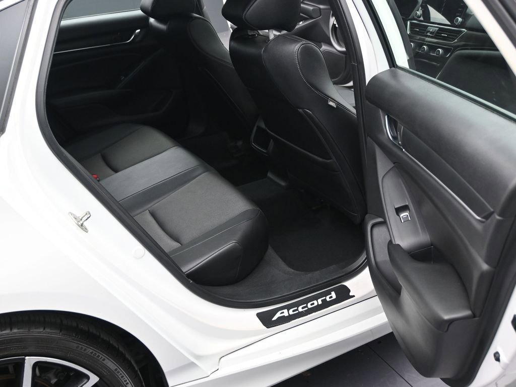 Used 2019 Honda Accord Sport image 14