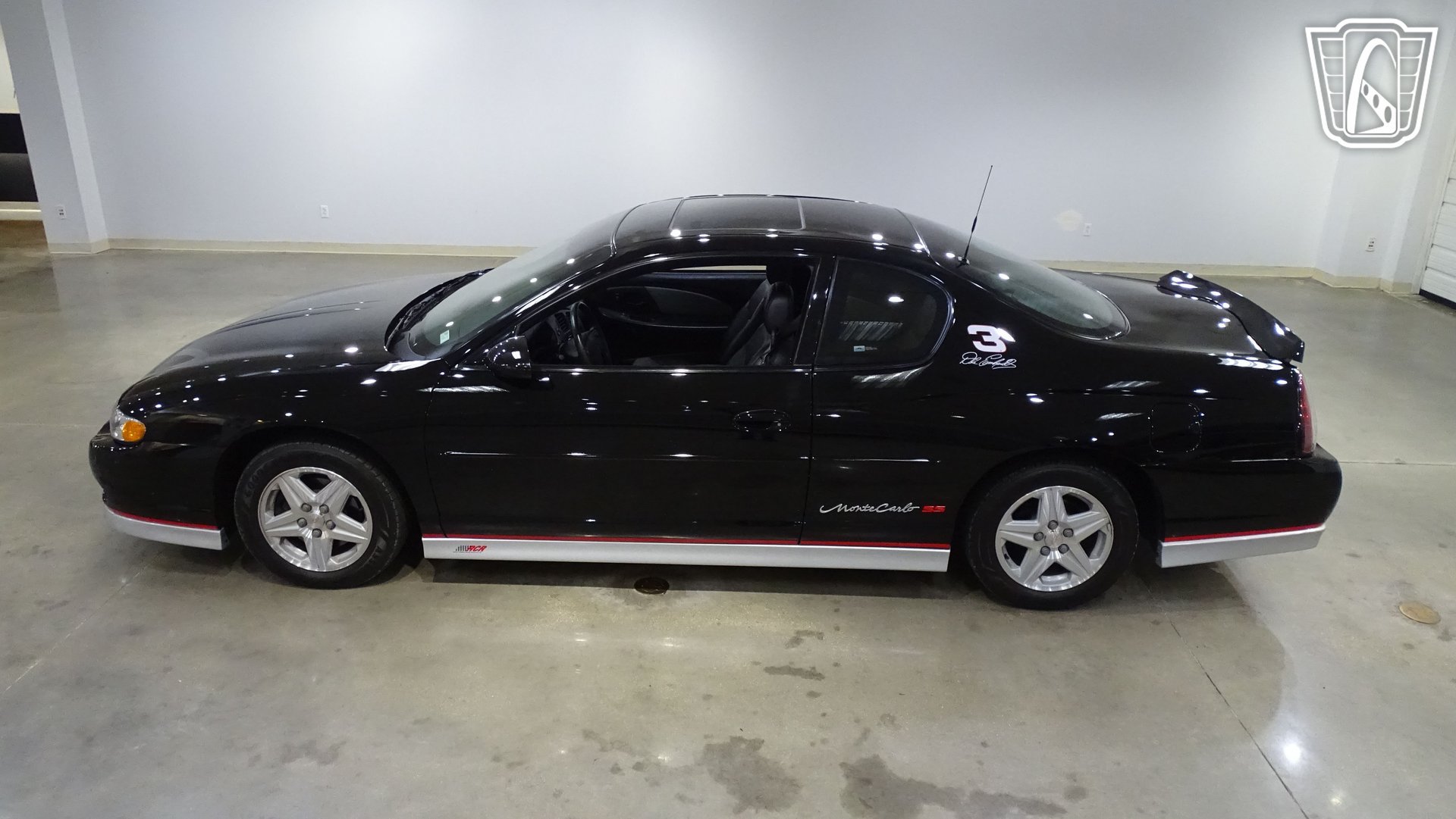 Used 2002 Chevrolet Monte Carlo SS w/ Pace Car Replica Pkg FWD image 5