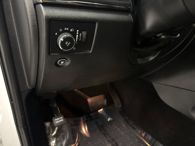 Used 2020 Jeep Grand Cherokee Limited X image 12