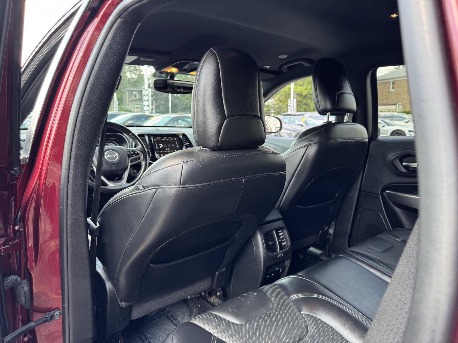 Used 2019 Jeep Cherokee High Altitude AWD/4WD image 29