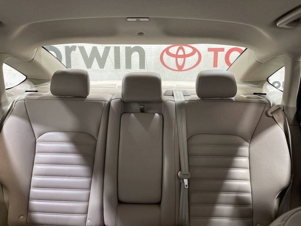 Used 2019 Ford Fusion SEL image 18