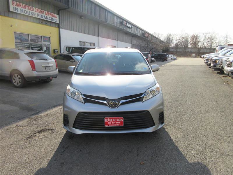 Used 2020 Toyota Sienna LE image 10