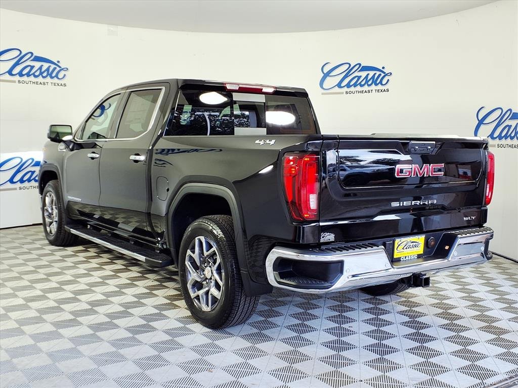 New 2026 GMC Sierra 1500 SLT image 2
