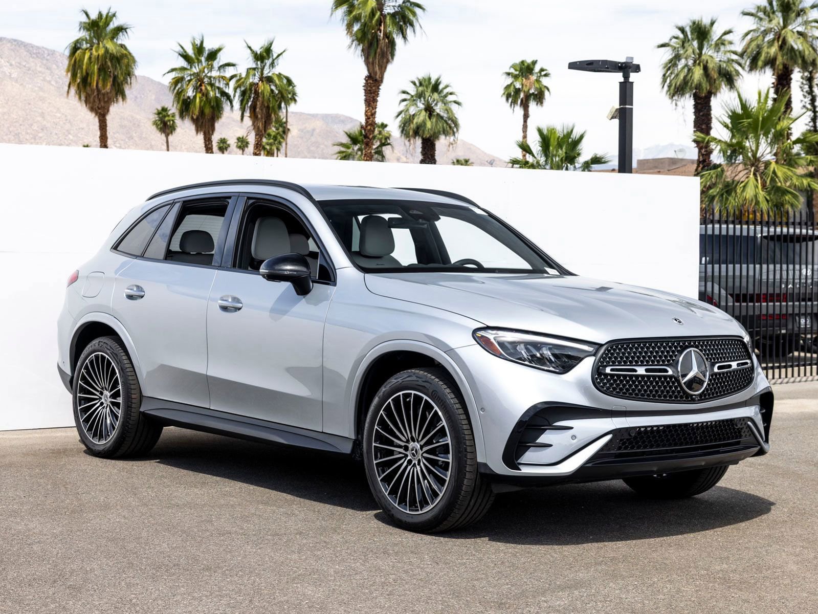 Used 2026 Mercedes-Benz GLC 300 video 2