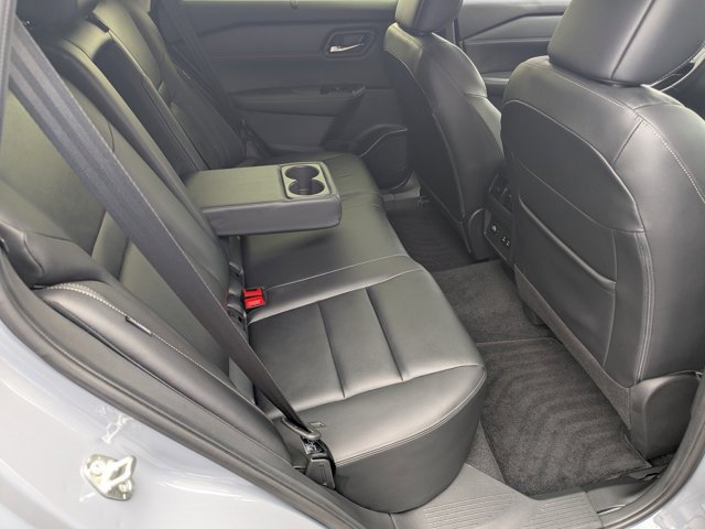 Used 2024 Nissan Rogue SL w/ SL Premium Package image 14