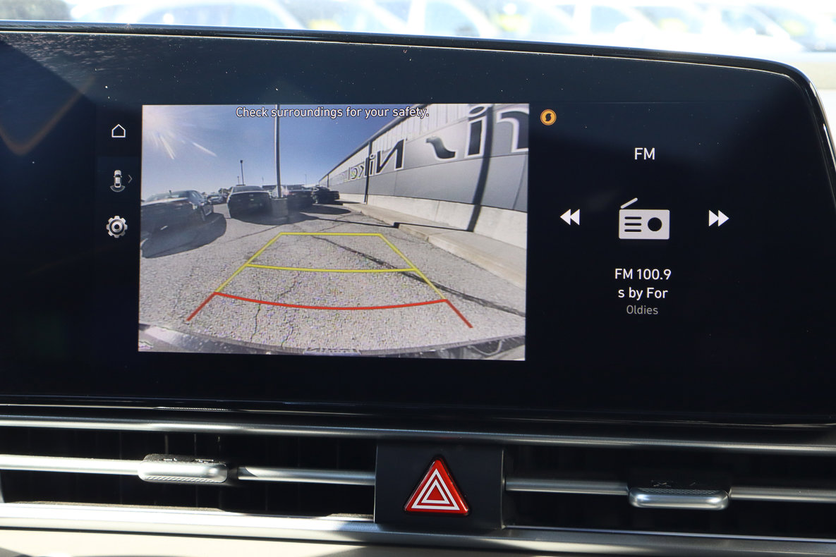 Used 2025 Hyundai Elantra SEL FWD image 12