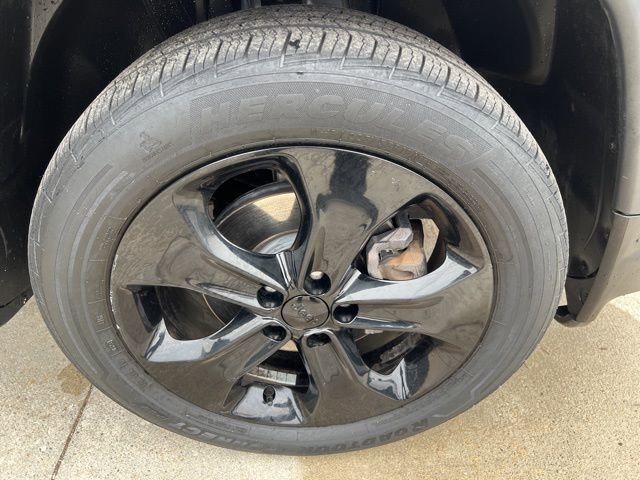 Certified 2019 Jeep Compass Altitude image 8