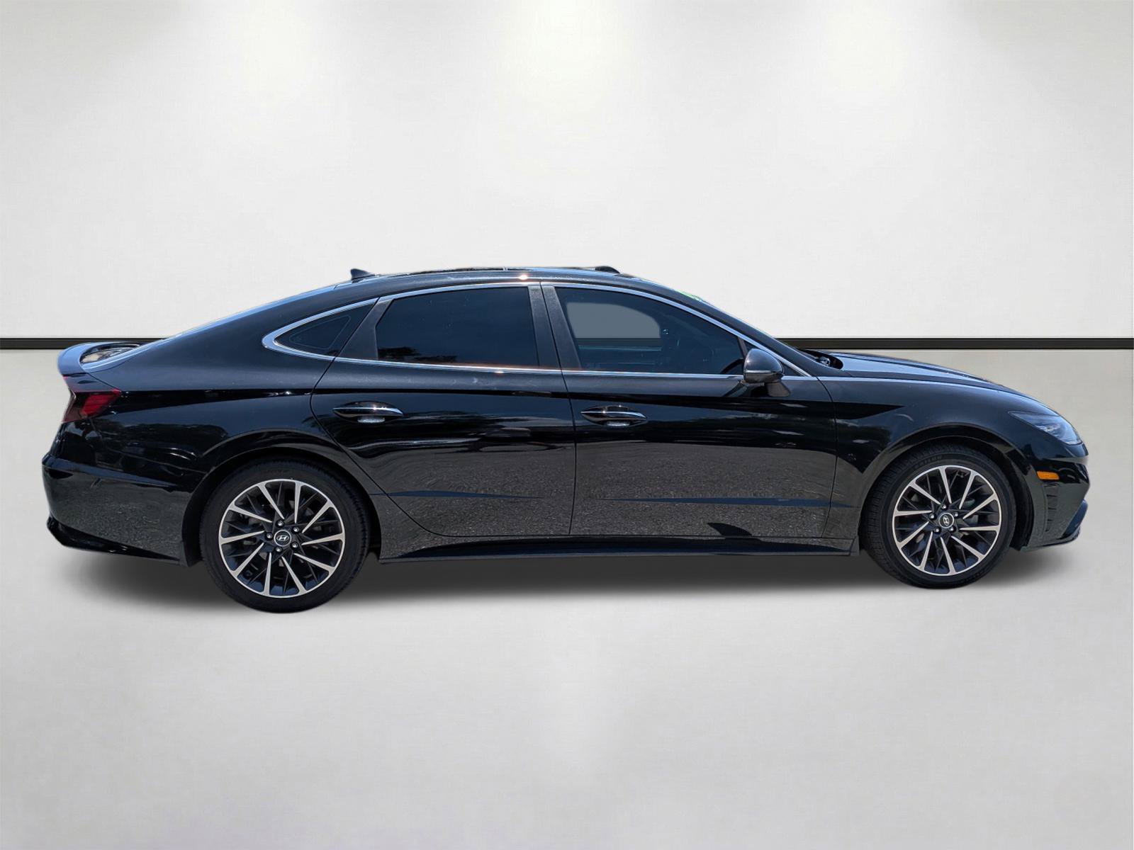 Used 2022 Hyundai Sonata Limited FWD image 3