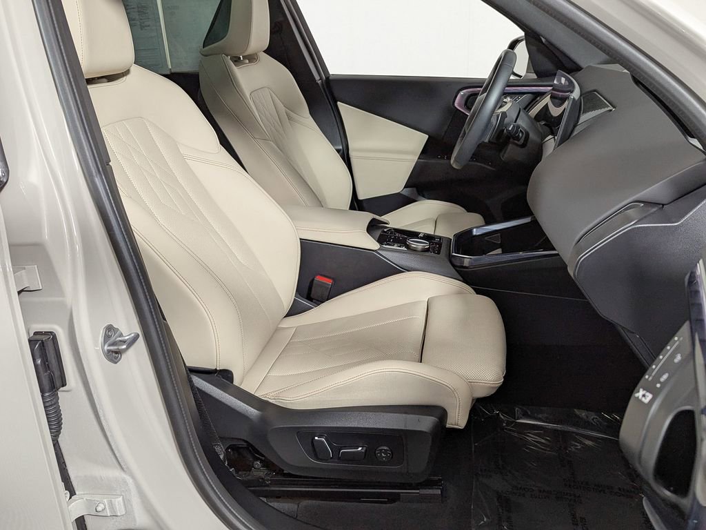 Used 2025 BMW X3 xDrive30i w/ Convenience Package image 24