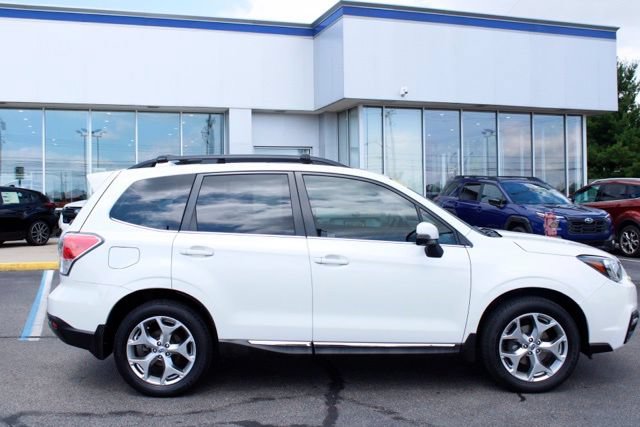Used 2017 Subaru Forester 2.5i Touring AWD/4WD image 2